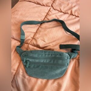 Elegant Green Corduroy Crossbody Bag